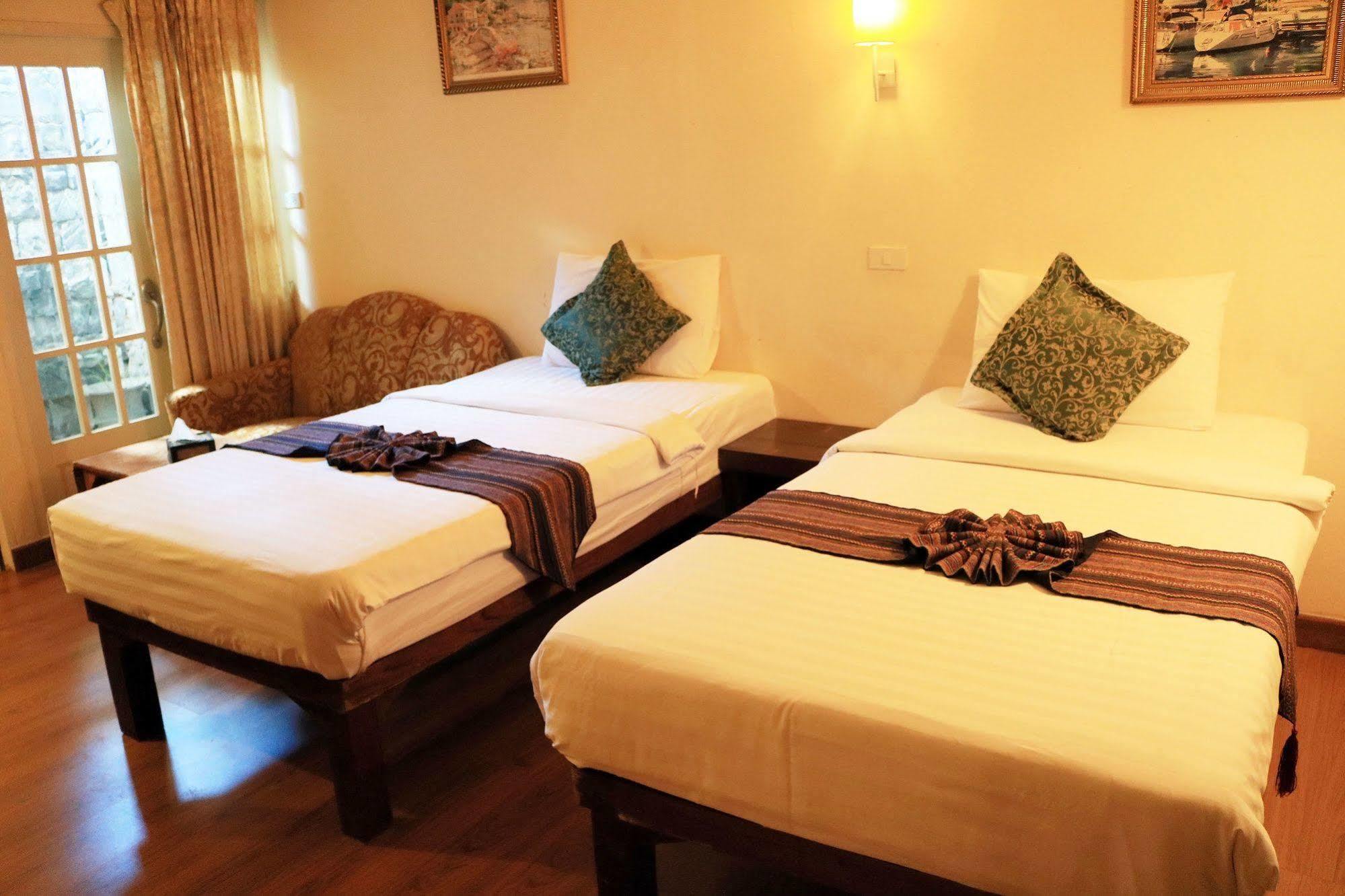 Bed and Breakfast I'M Happy Чиангмай Экстерьер фото