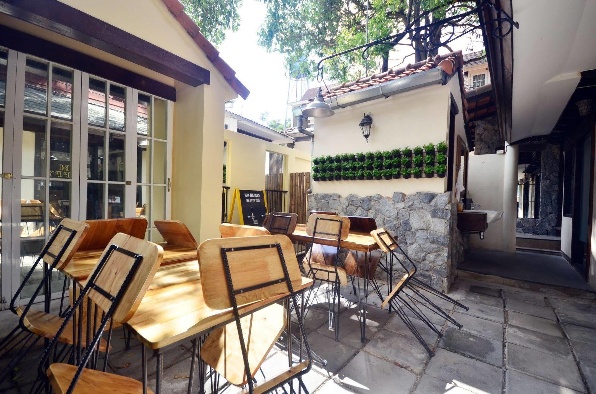 Bed and Breakfast I'M Happy Чиангмай Экстерьер фото